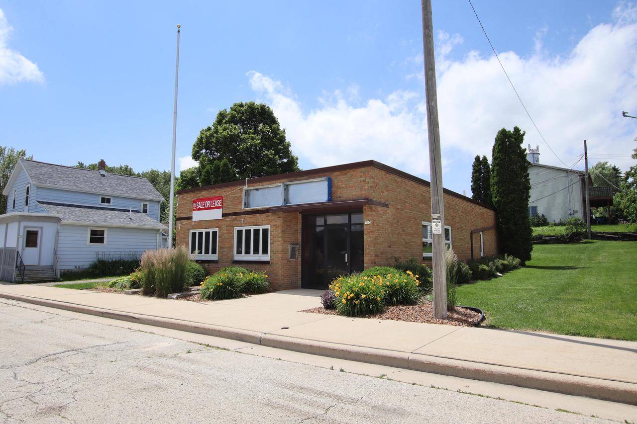 Lomira, WI 53048,713 Railroad AVENUE