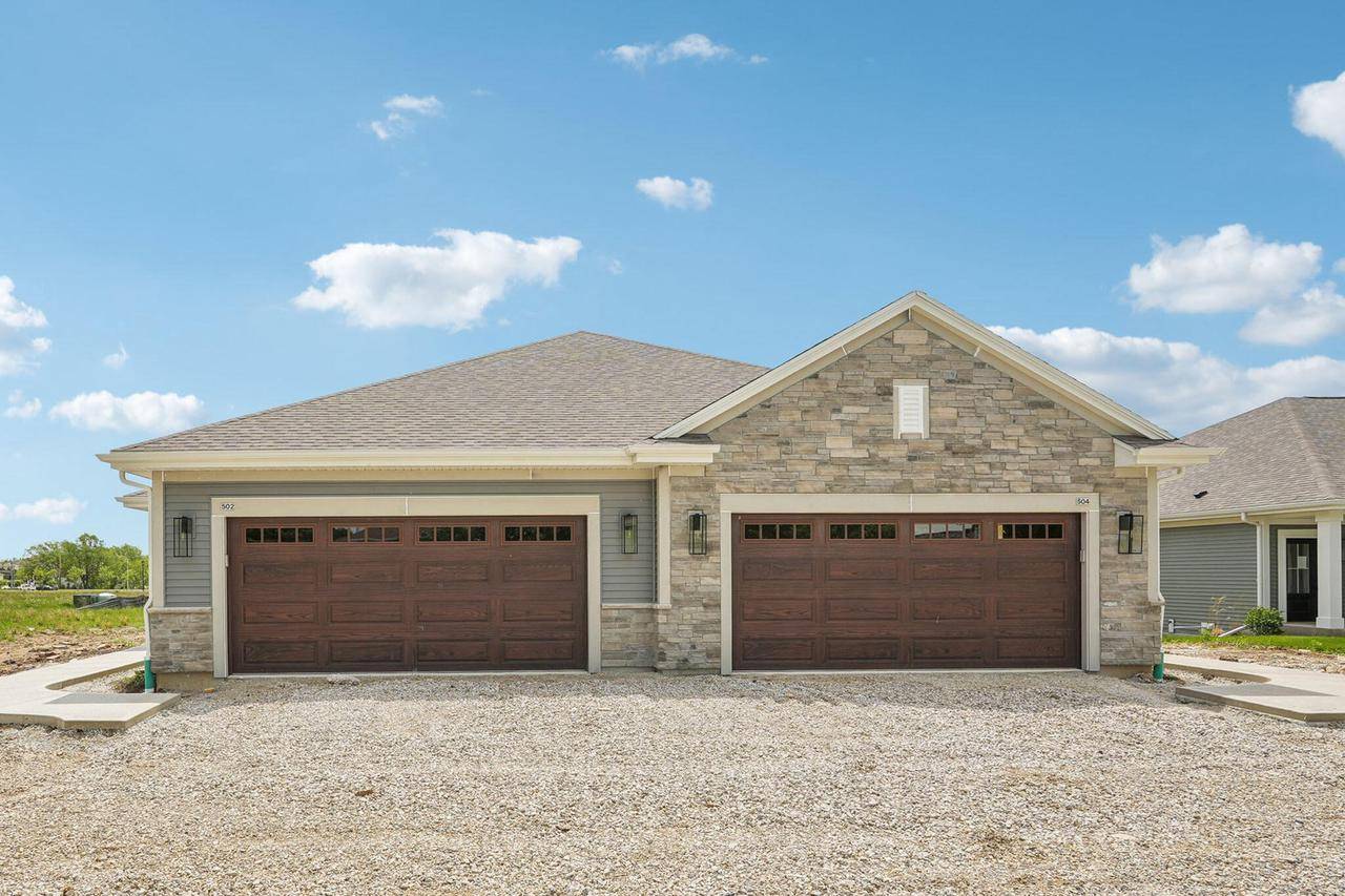 Waterford, WI 53185,502 Hickory Hollow ROAD #0101