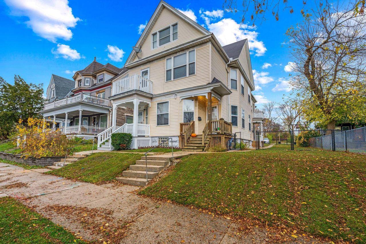 Milwaukee, WI 53212,2436 N 1st STREET #2438