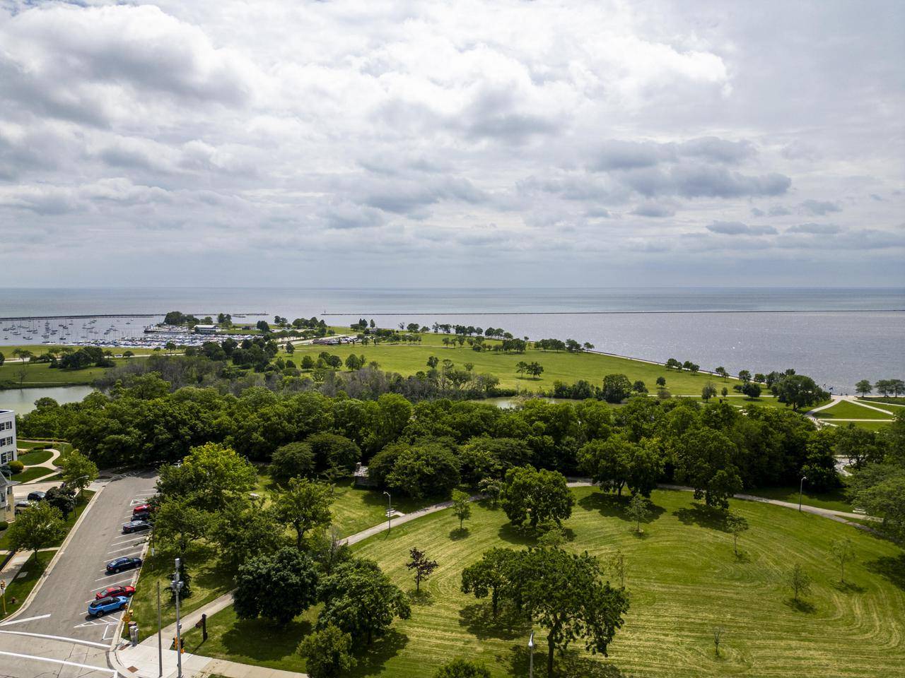 Milwaukee, WI 53202,1028 E Juneau AVENUE #806