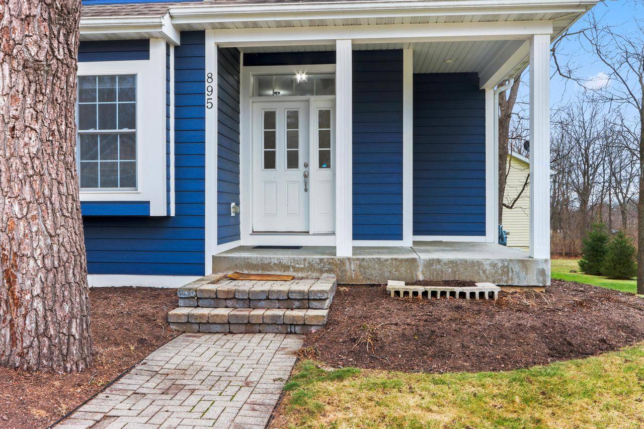 Lake Geneva, WI 53147,895 Platt AVENUE