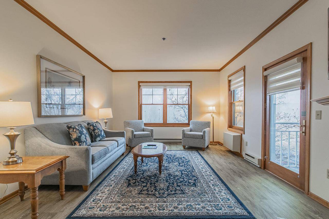Elkhart Lake, WI 53020,101 Osthoff AVENUE #285