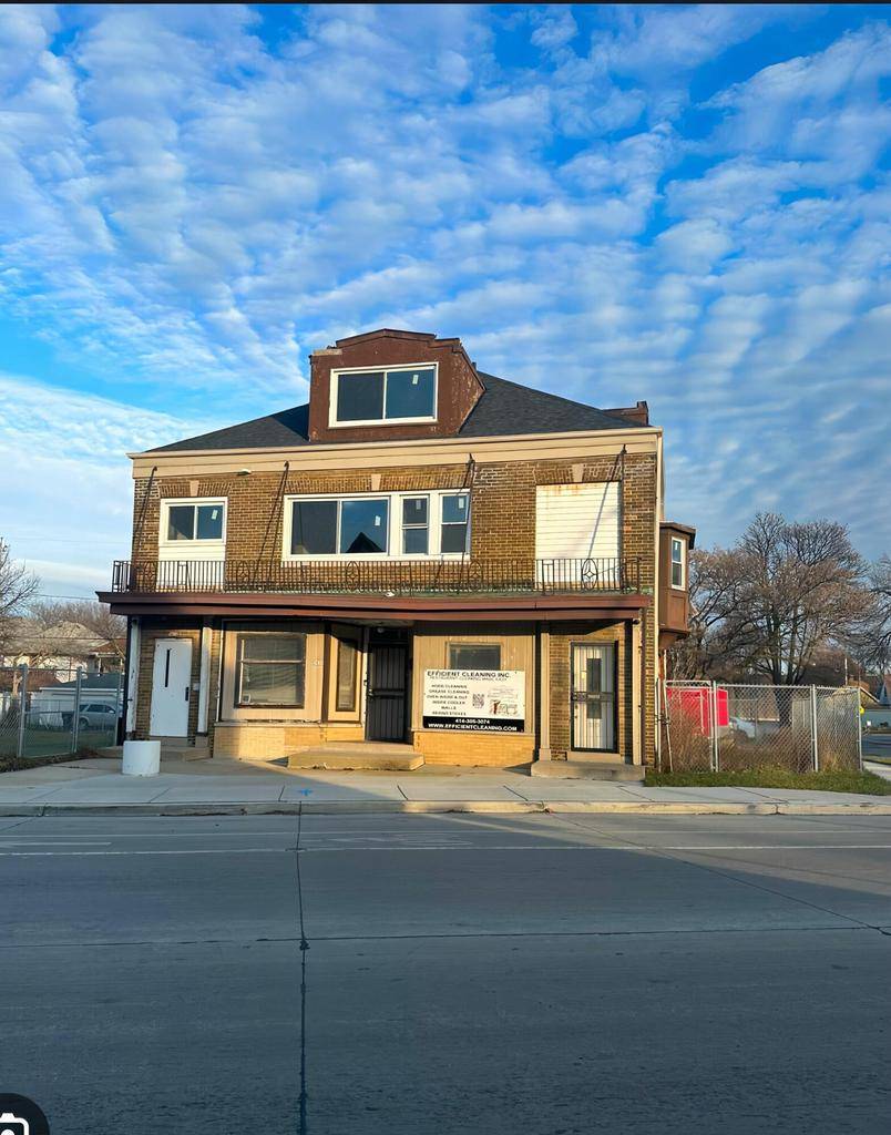 Milwaukee, WI 53206,3608 N Teutonia AVENUE #-3612