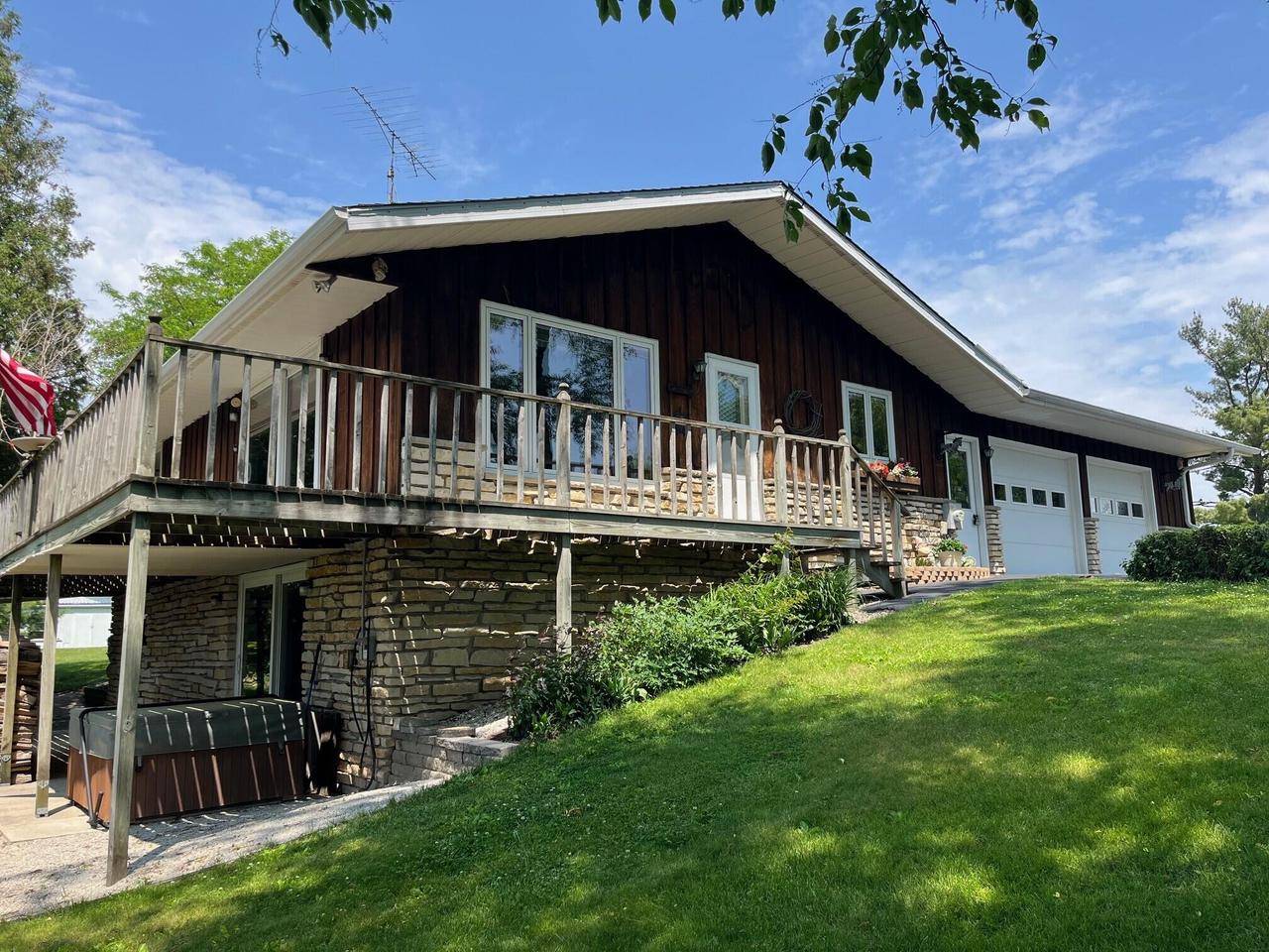 Burlington, WI 53105,N6938 Old County Road DD