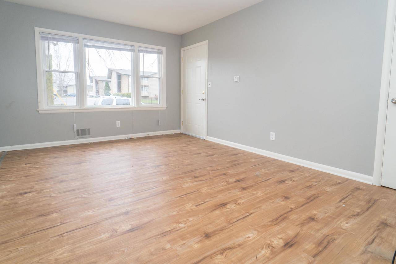 Racine, WI 53402,509 Three Mile ROAD
