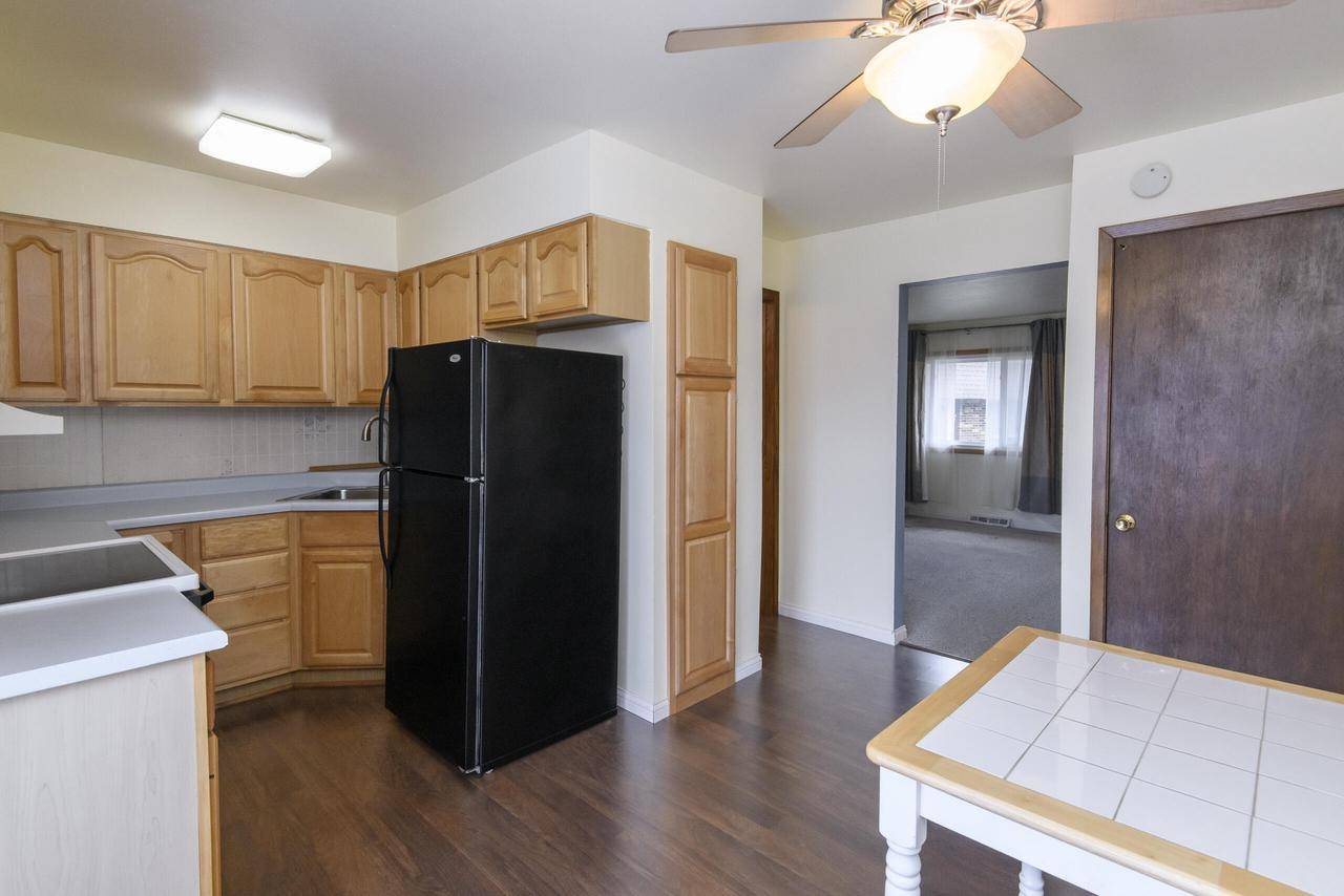 Waukesha, WI 53186,1106 Fleetfoot DRIVE #H