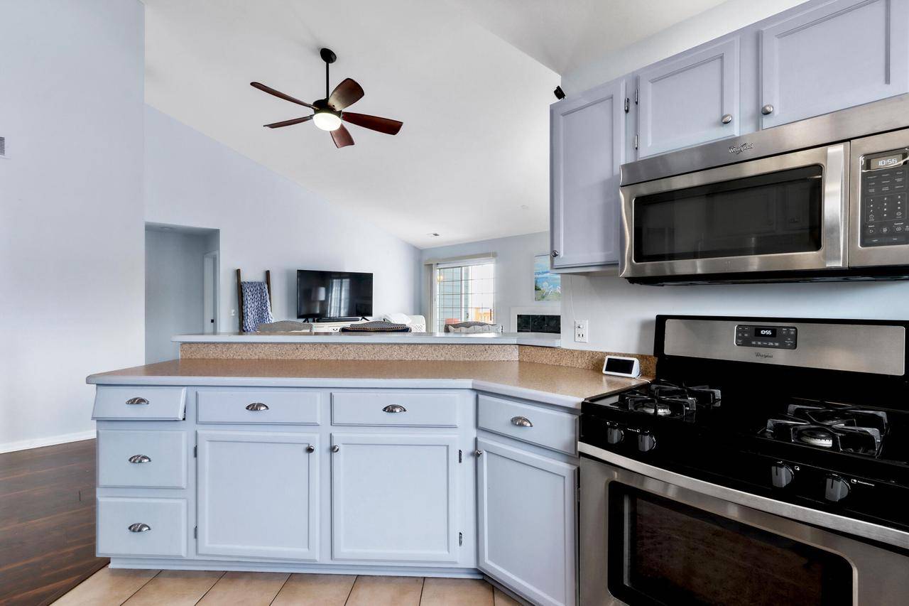 Lake Geneva, WI 53147,1049 Lakeland WAY #9-47