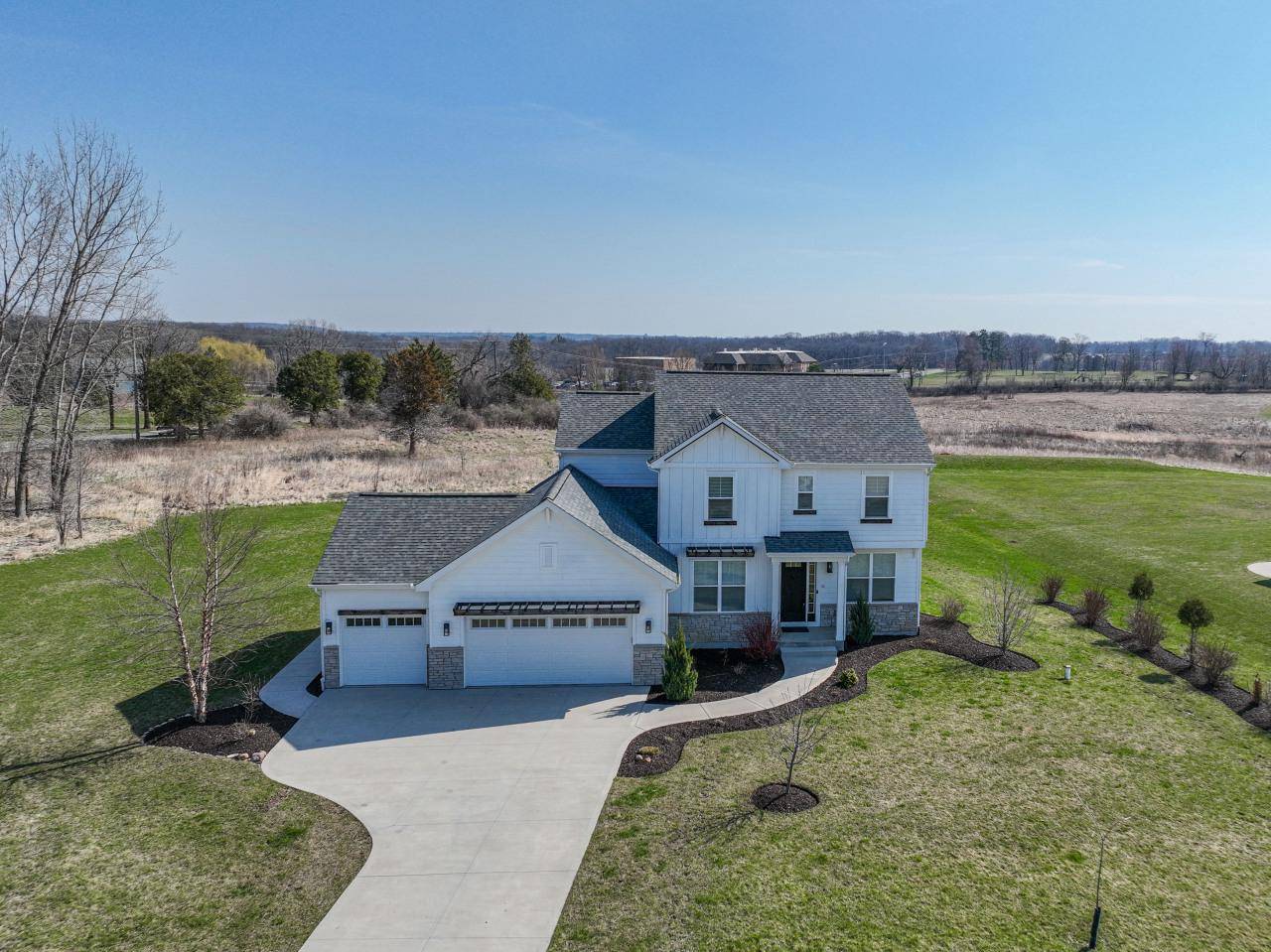 Lake Geneva, WI 53147,N1470 Meadow Ridge LANE