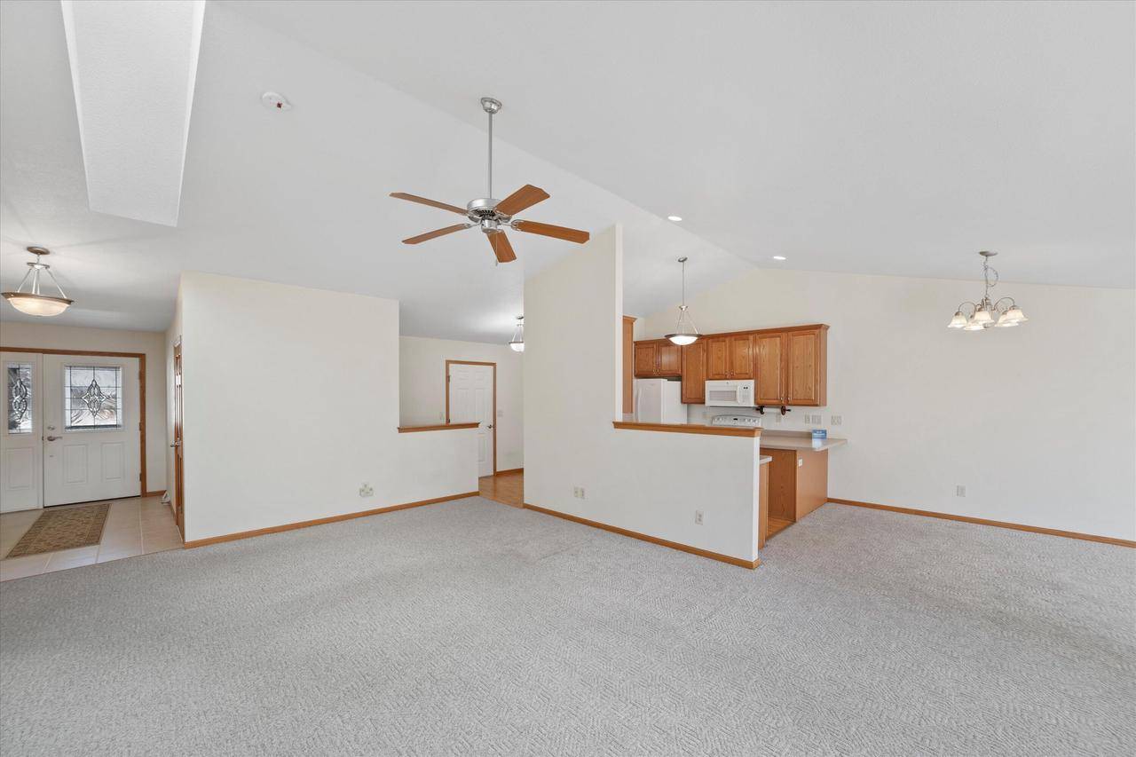 South Milwaukee, WI 53172,3348 Sanctuary DRIVE