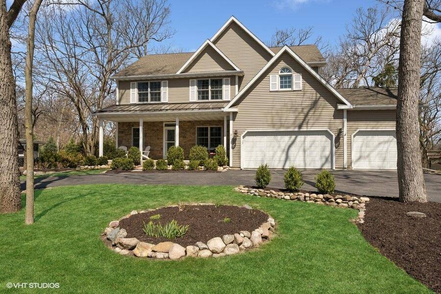 Fontana, WI 53125,310 White Oak ROAD