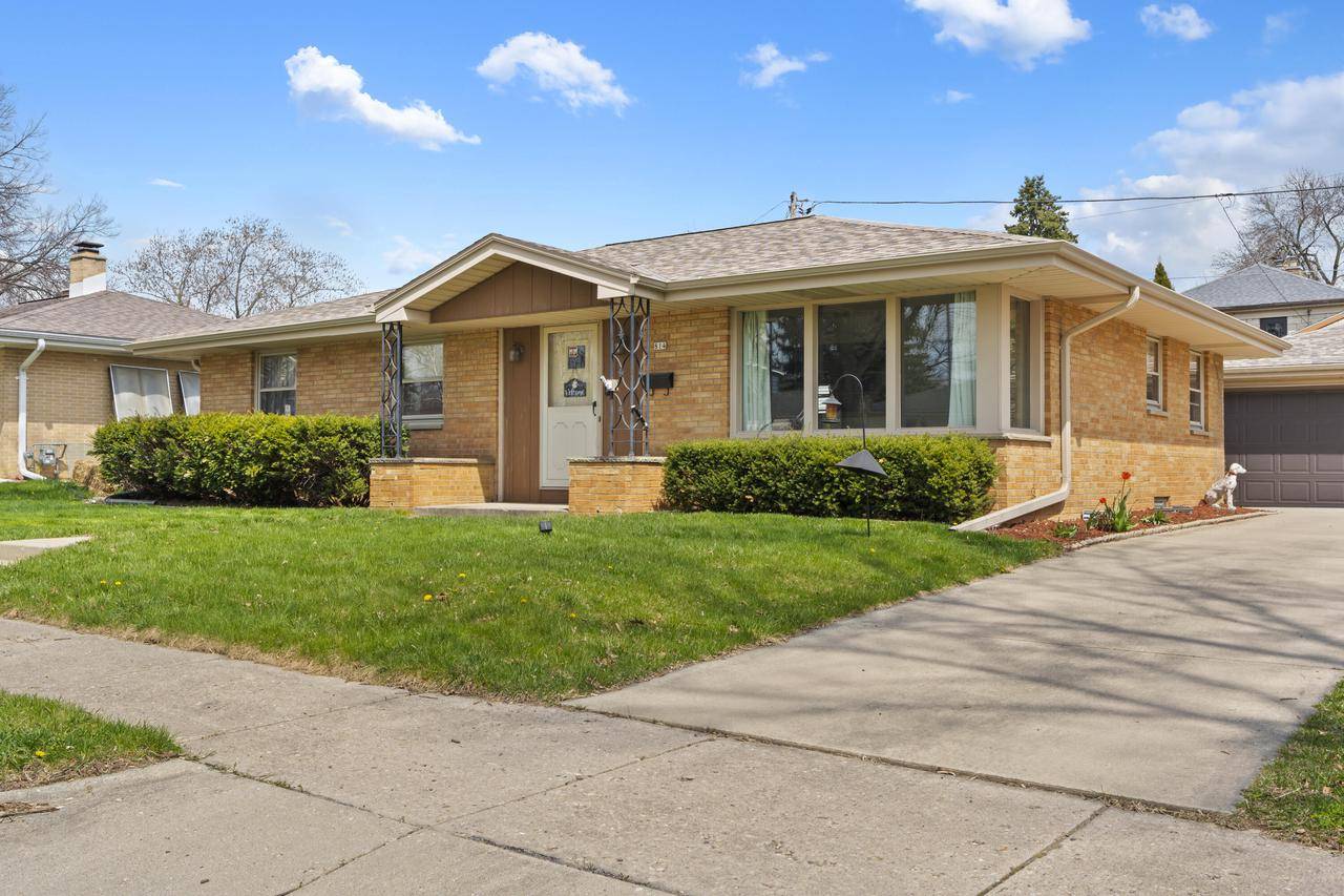 West Allis, WI 53214,814 S 88th STREET