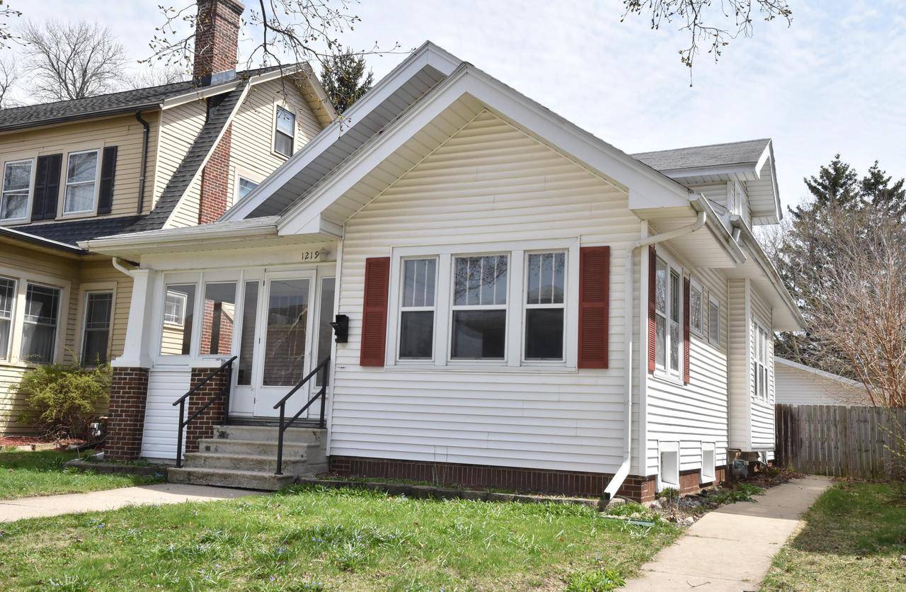 Racine, WI 53405,1219 Arthur AVENUE