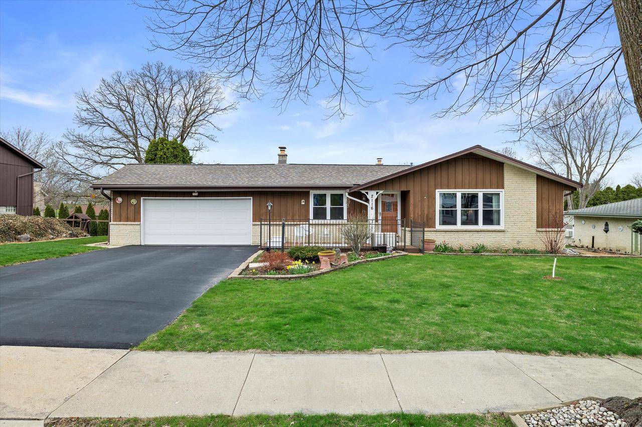Waukesha, WI 53186,2116 Melody LANE