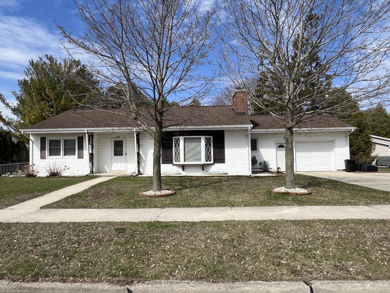Manitowoc, WI 54220,1422 N 10th STREET