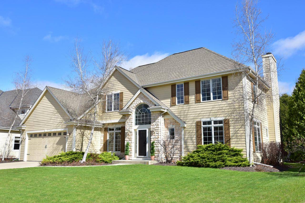 Grafton, WI 53024,452 Bobolink AVENUE