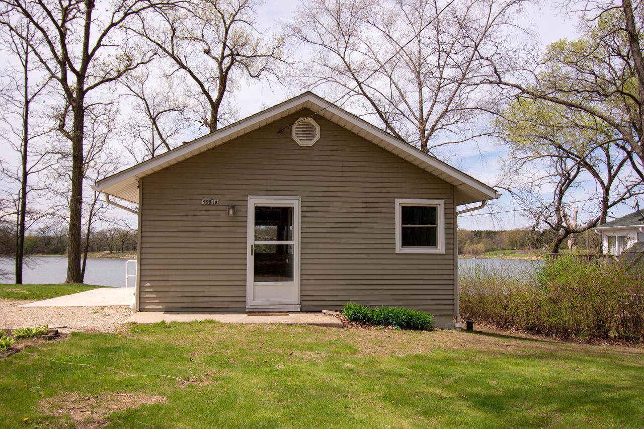 Whitewater, WI 53190,N6819 Lake DRIVE