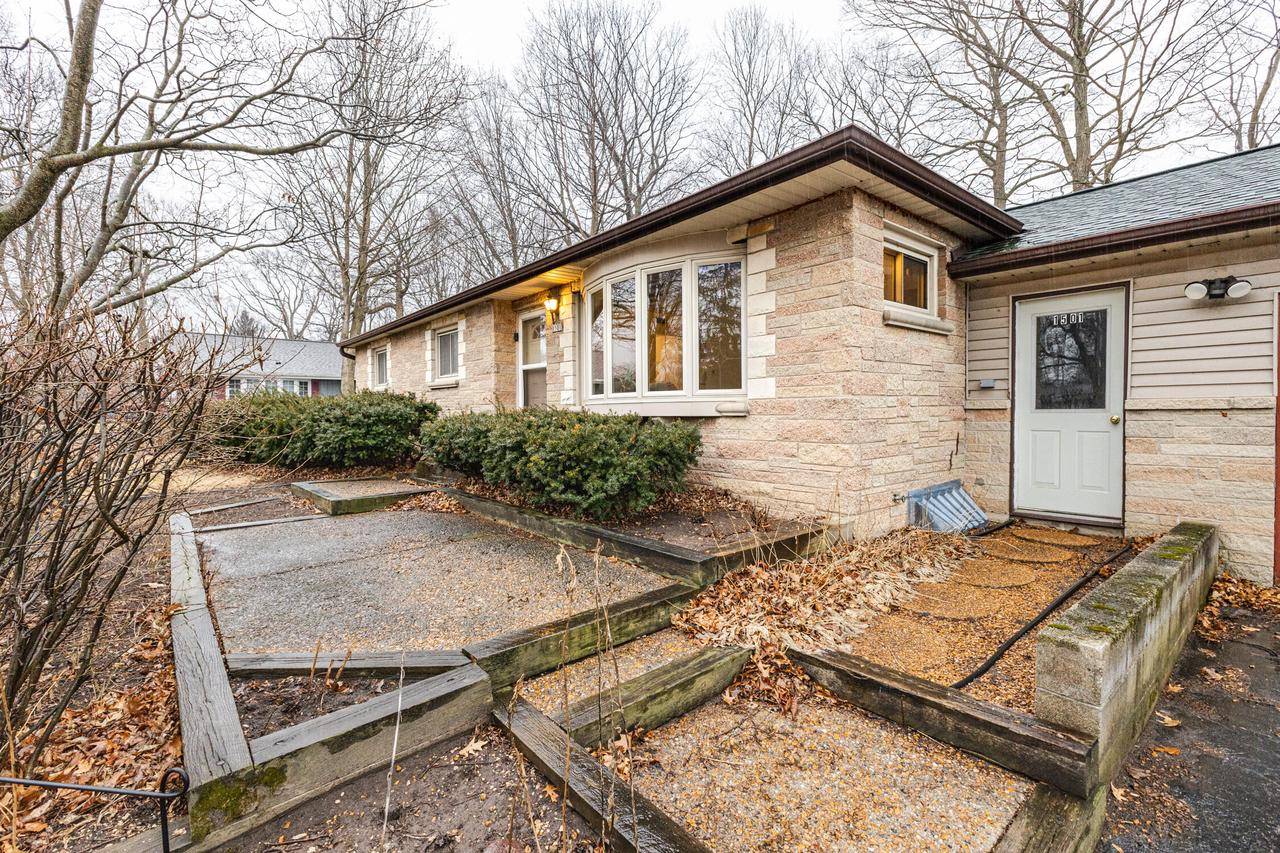 New Berlin, WI 53151,1501 S Sherwood DRIVE