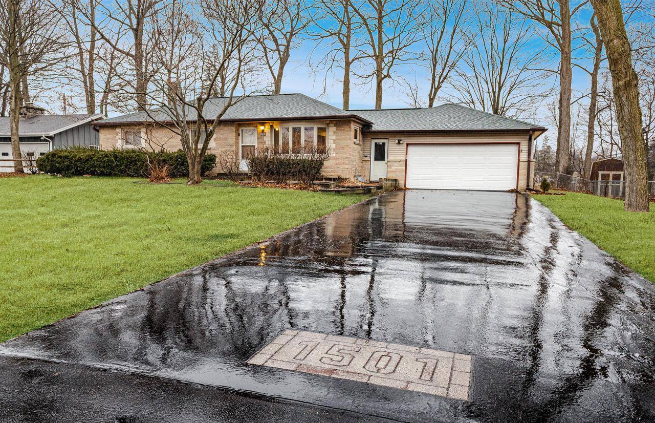 New Berlin, WI 53151,1501 S Sherwood DRIVE