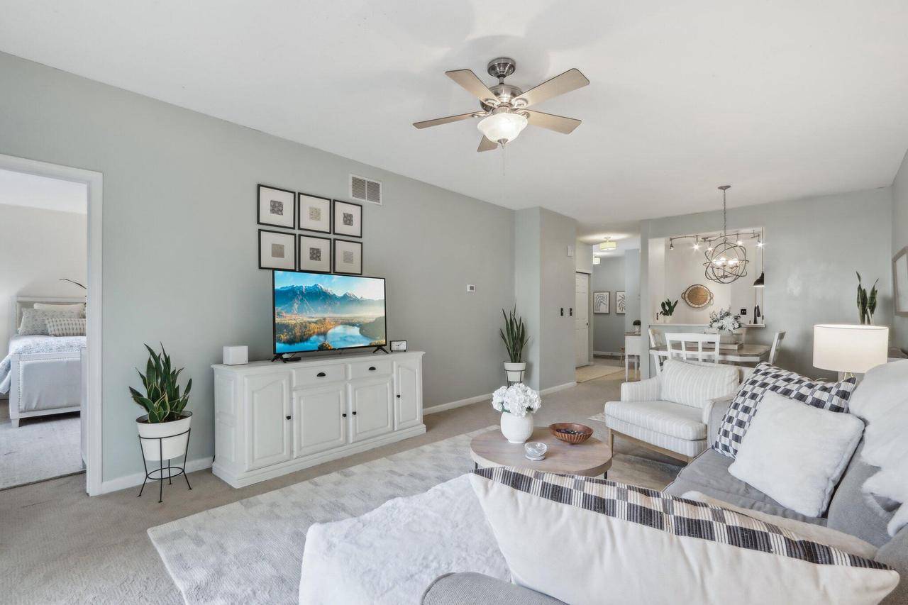 Glendale, WI 53217,500 W Bender ROAD #44