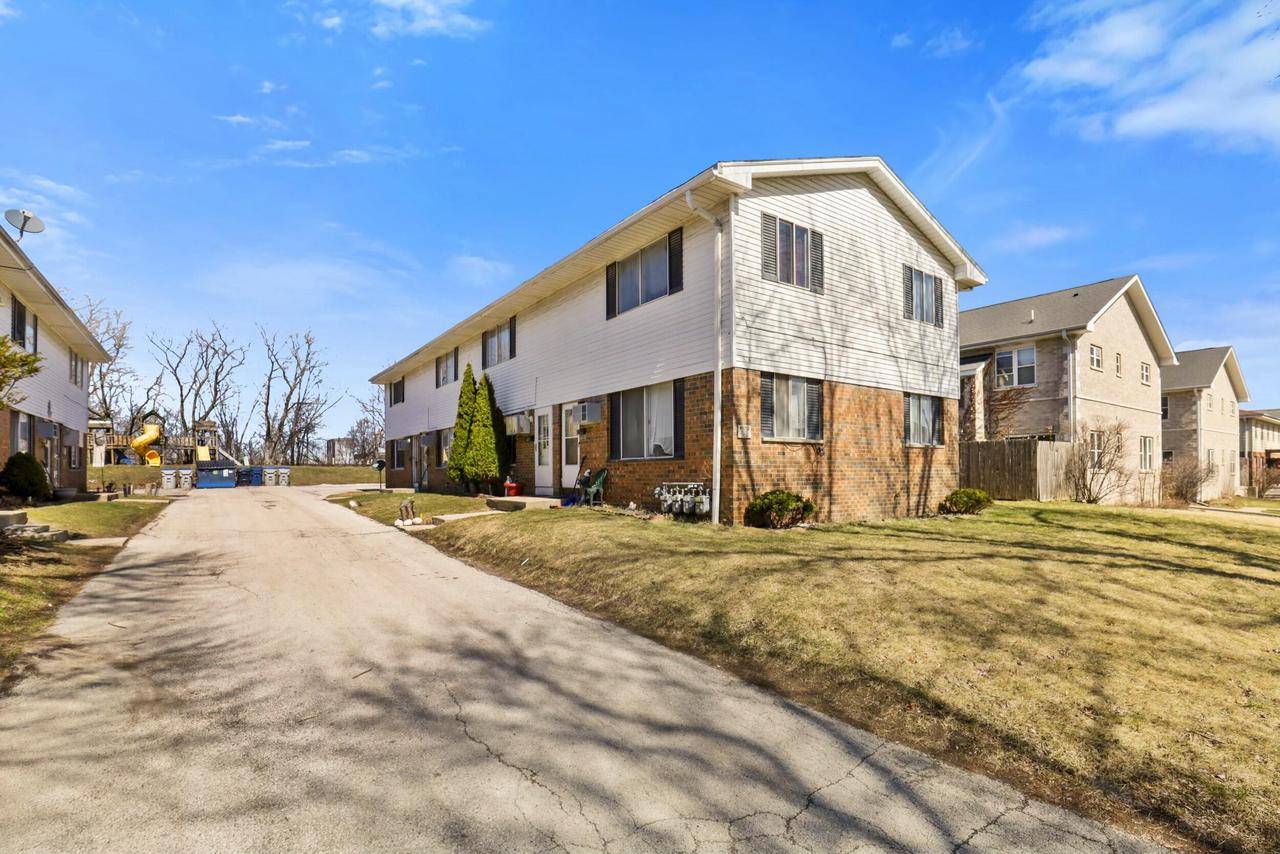 Milwaukee, WI 53215,906 W Montana STREET #A