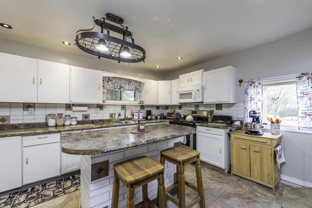 Pleasant Prairie, WI 53158,2921 116th STREET