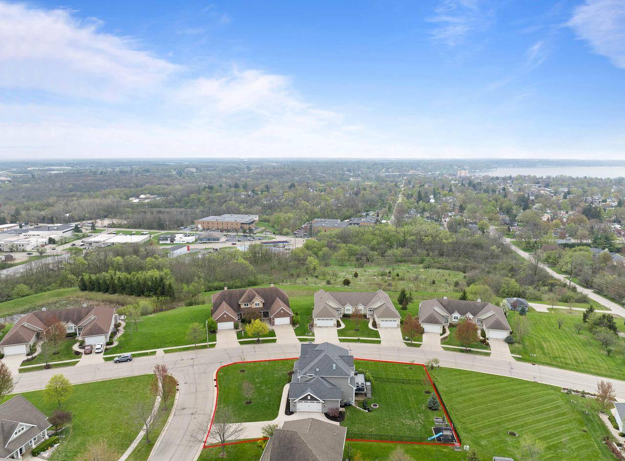 Lake Geneva, WI 53147,1412 Rock Ridge LANE