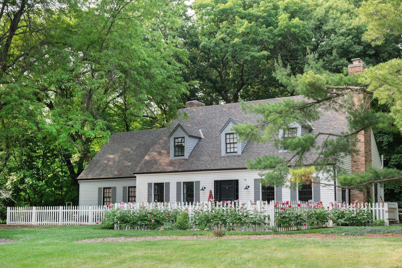 Delafield, WI 53018,315 White Pine ROAD