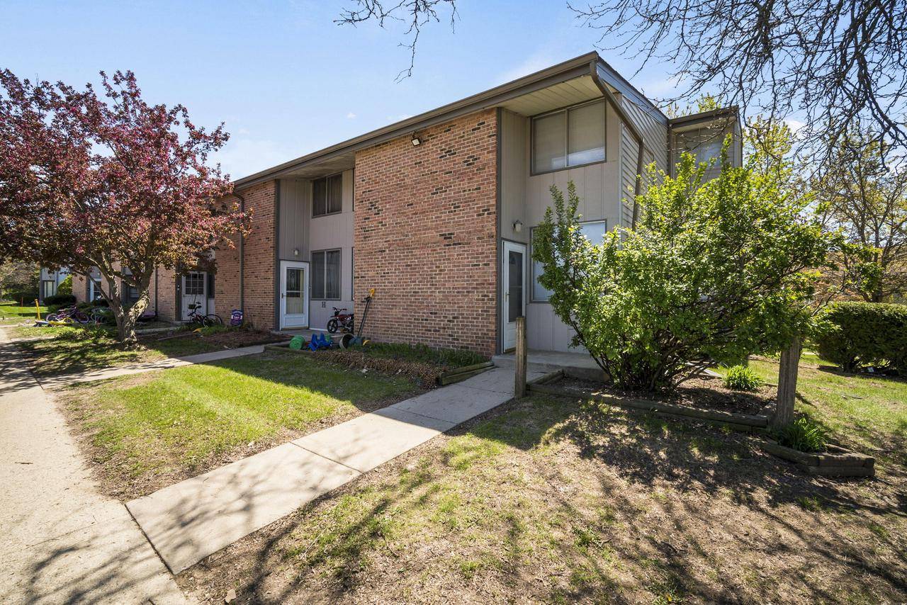 Waukesha, WI 53189,1442 Big Bend ROAD #K