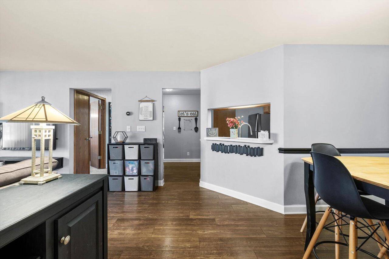 Pewaukee, WI 53072,384 Park Hill DRIVE #A