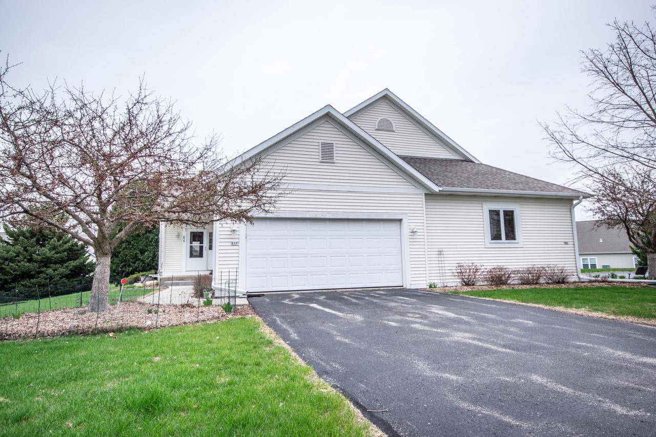 Hartford, WI 53027,859 Bridlewood DRIVE