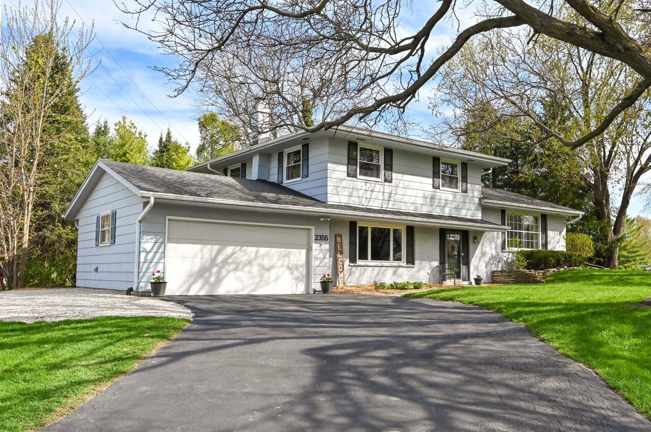 Brookfield, WI 53045,2355 Camelot DRIVE