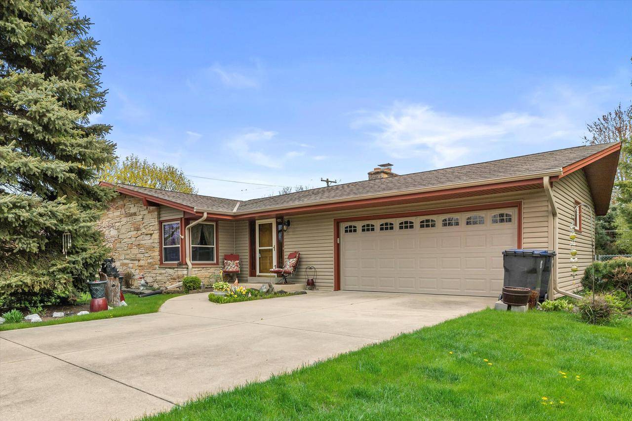 Mount Pleasant, WI 53406,5943 Emstan Hills ROAD