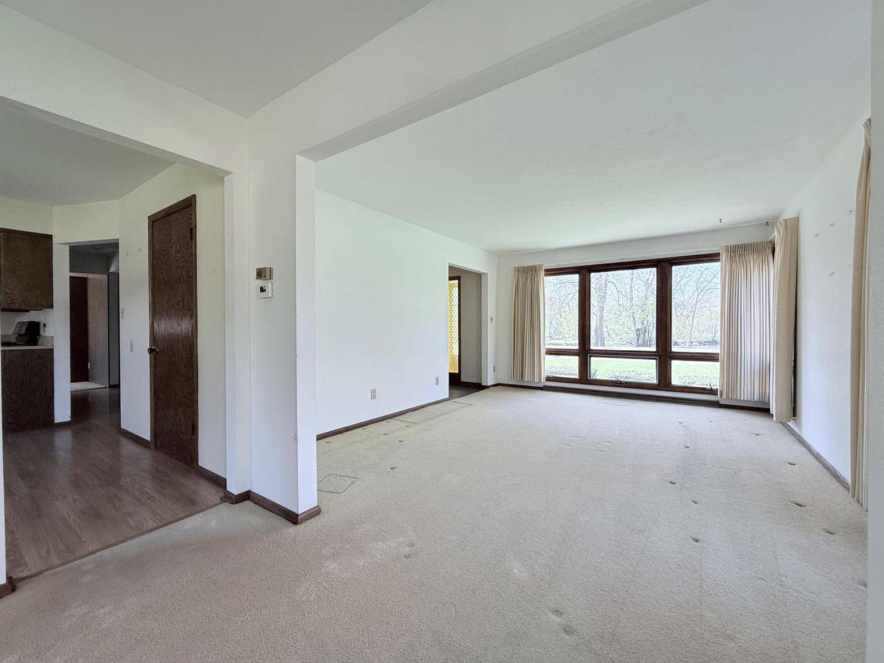 Glendale, WI 53217,1141 W Acacia ROAD