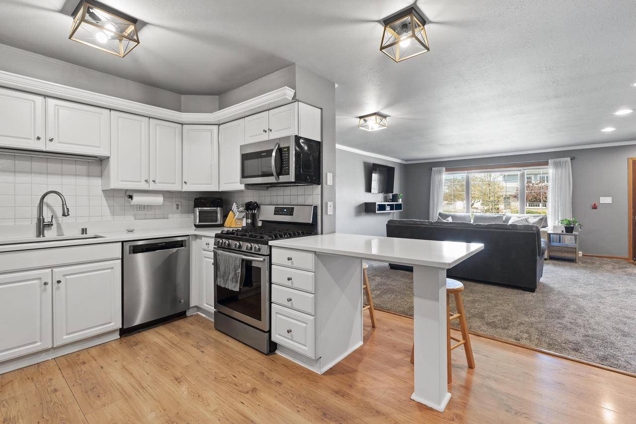 Franklin, WI 53132,10153 W Whitnall Edge DRIVE #B