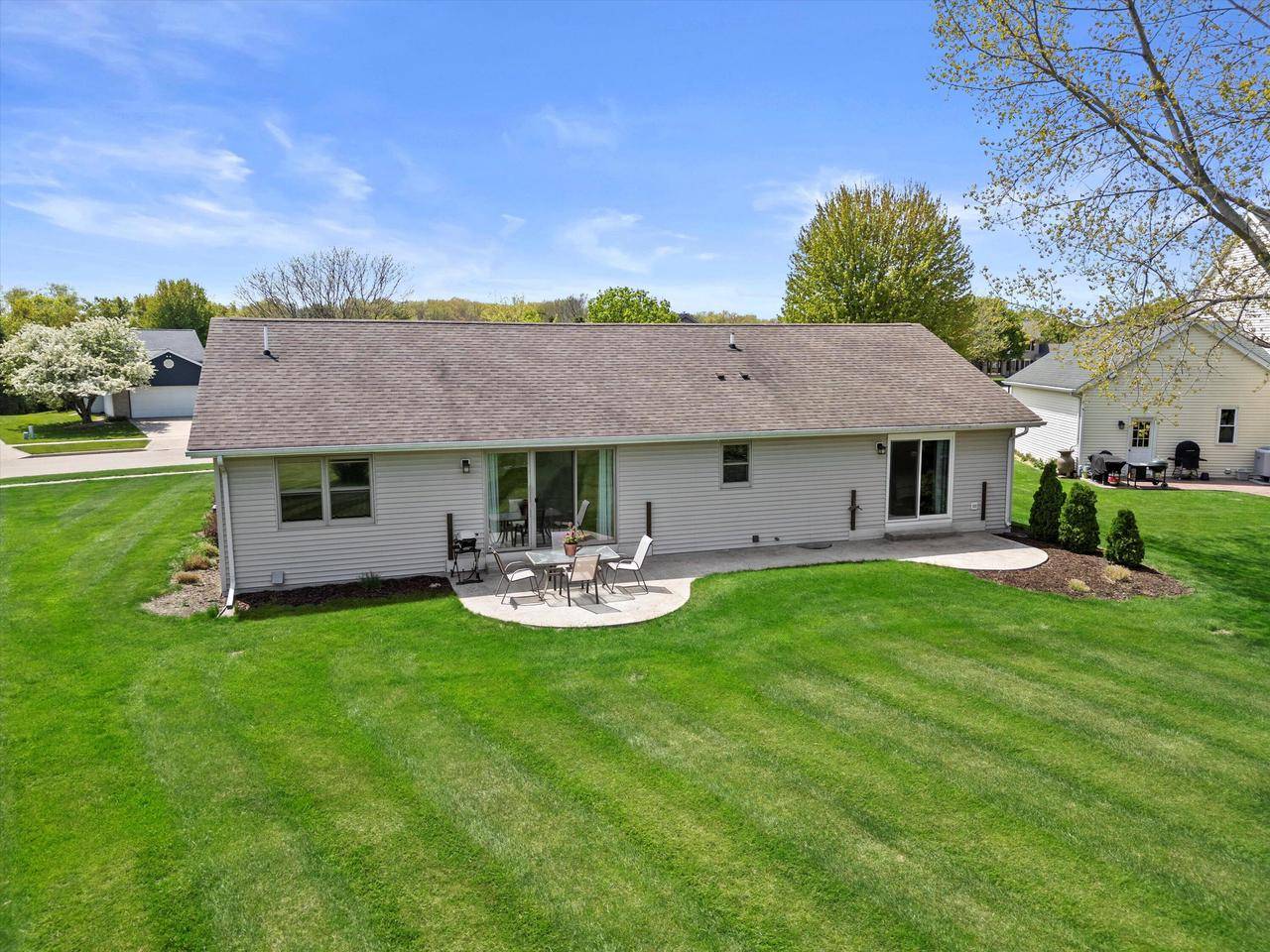 Burlington, WI 53105,1208 Eastbrook DRIVE