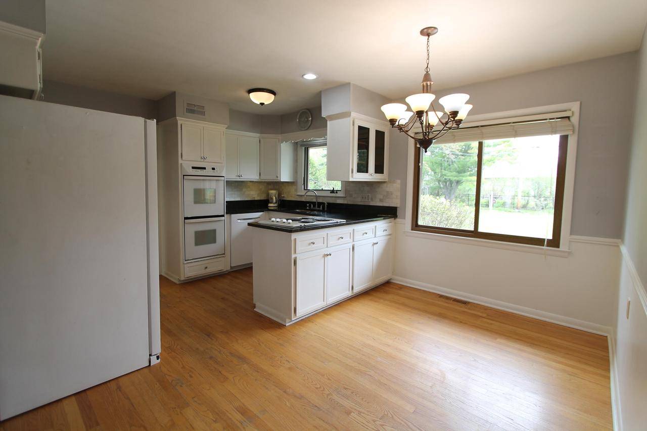 Bayside, WI 53217,8570 N Greenvale ROAD