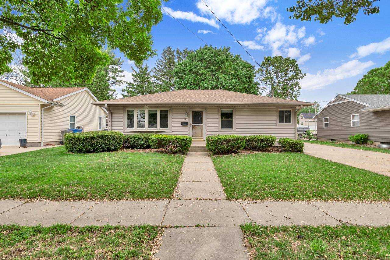 Watertown, WI 53094,1317 Neenah STREET