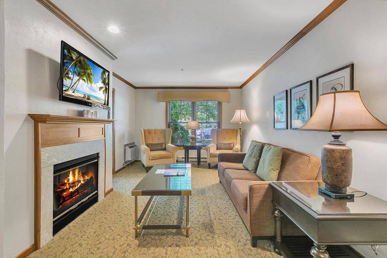 Elkhart Lake, WI 53020,101 Osthoff AVENUE #239