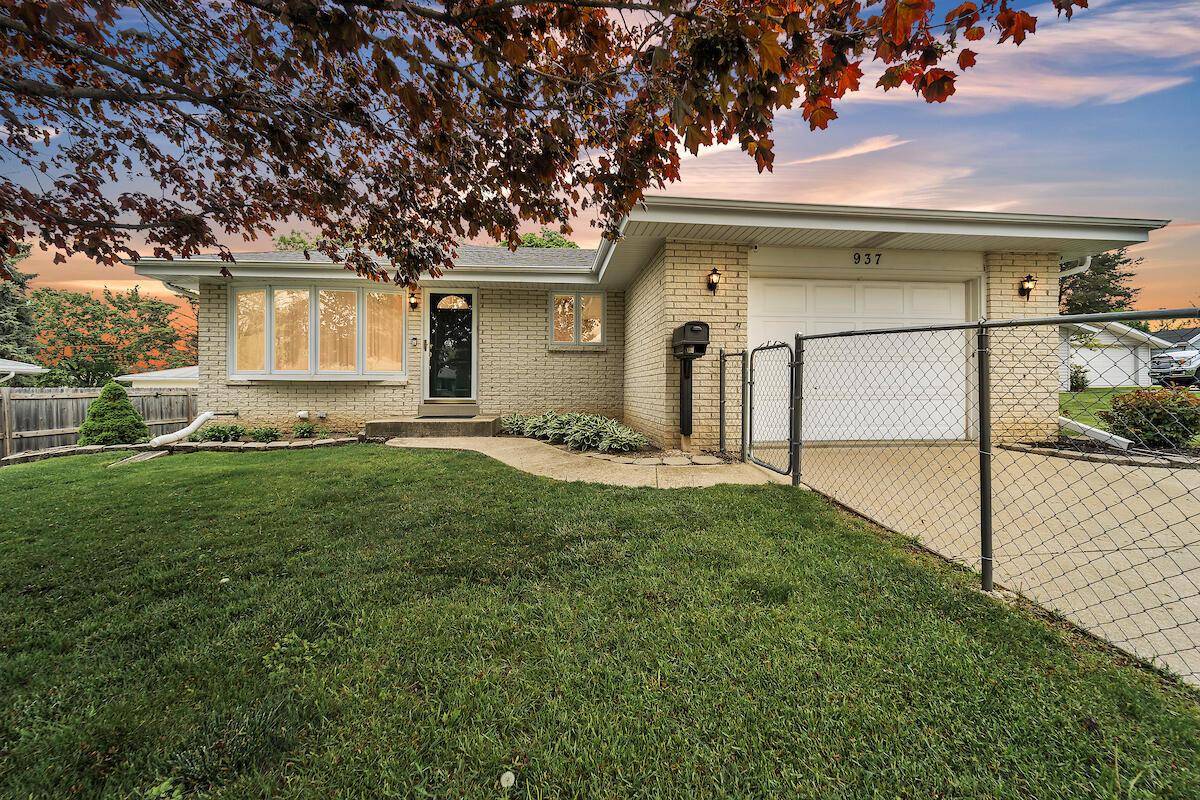 Racine, WI 53406,937 Roosevelt AVENUE