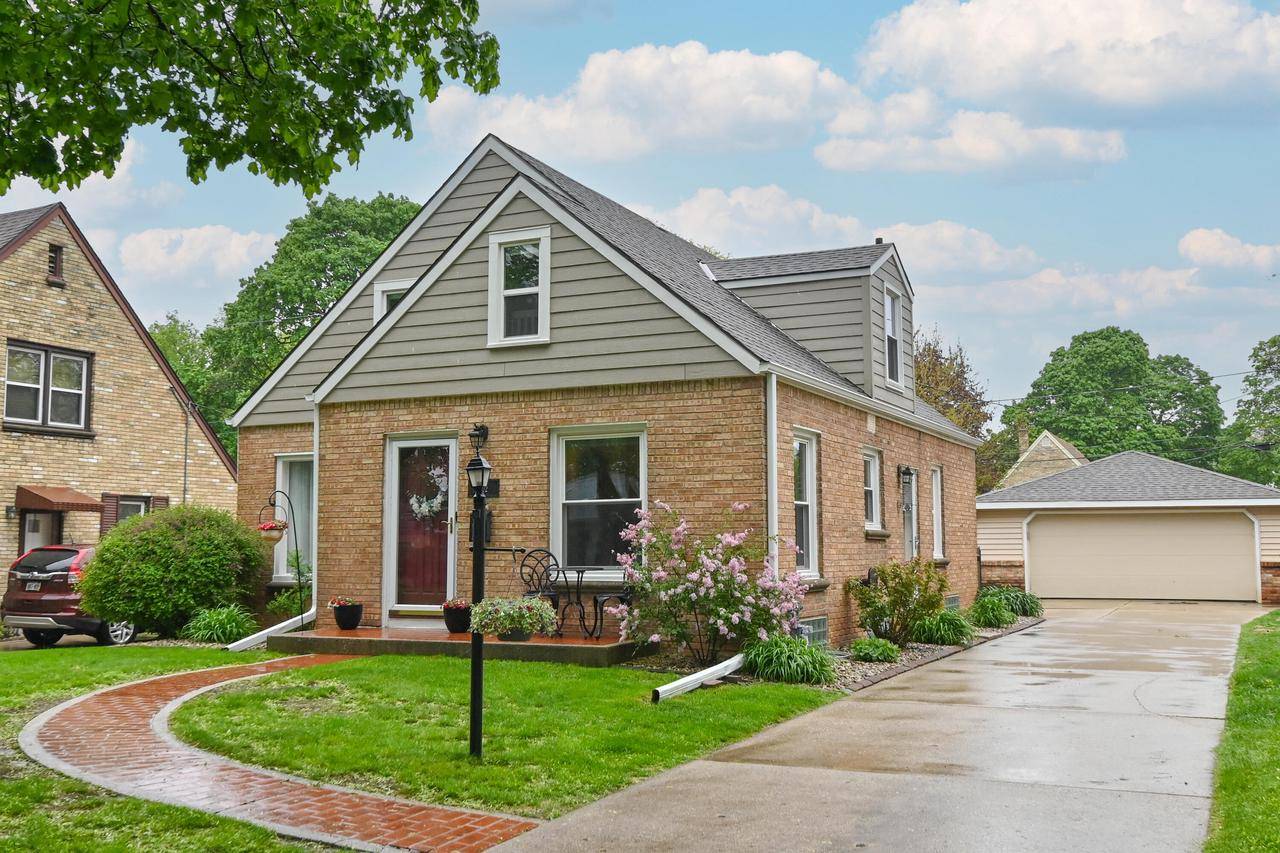 Wauwatosa, WI 53226,542 N 107th STREET