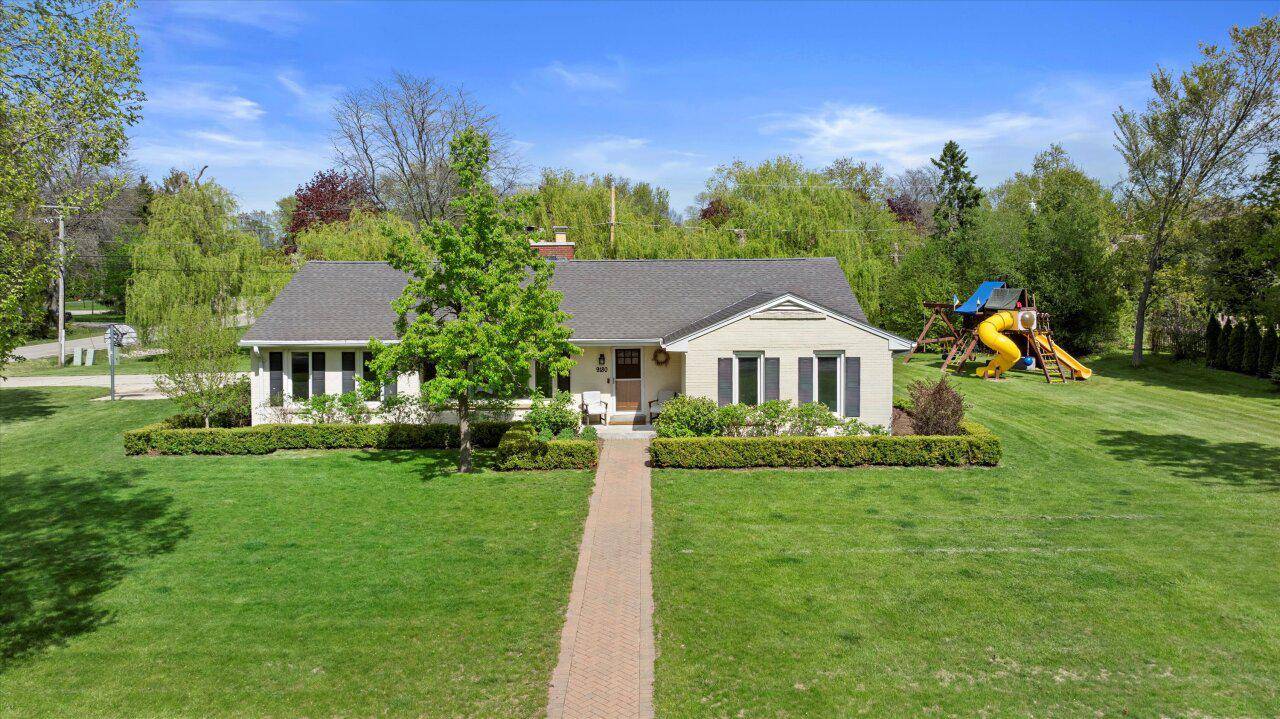 Bayside, WI 53217,9180 N Fielding ROAD