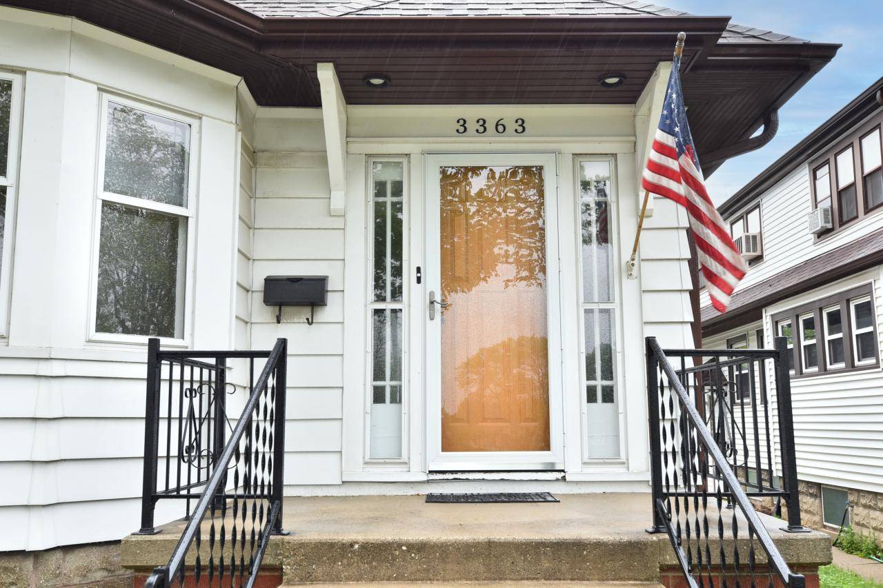 Milwaukee, WI 53215,3363 S 18th STREET