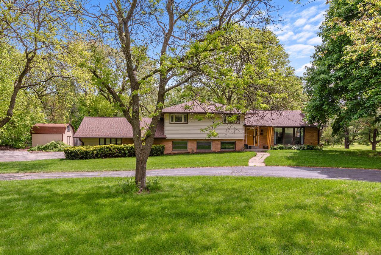 Brookfield, WI 53005,4350 Meadow VIEW E
