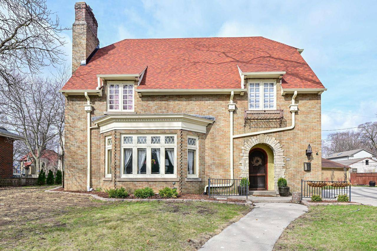 Wauwatosa, WI 53213,529 N 68th STREET