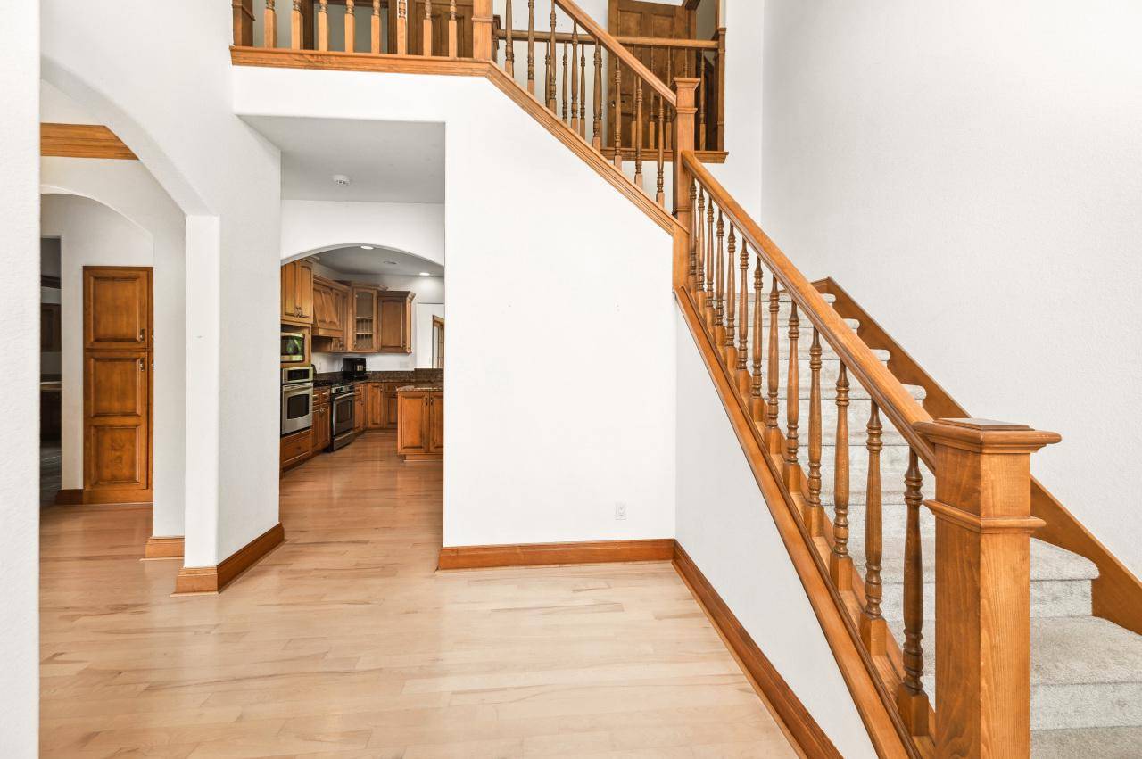 Pewaukee, WI 53072,W292N4163 Prairie Wind CIRCLE S