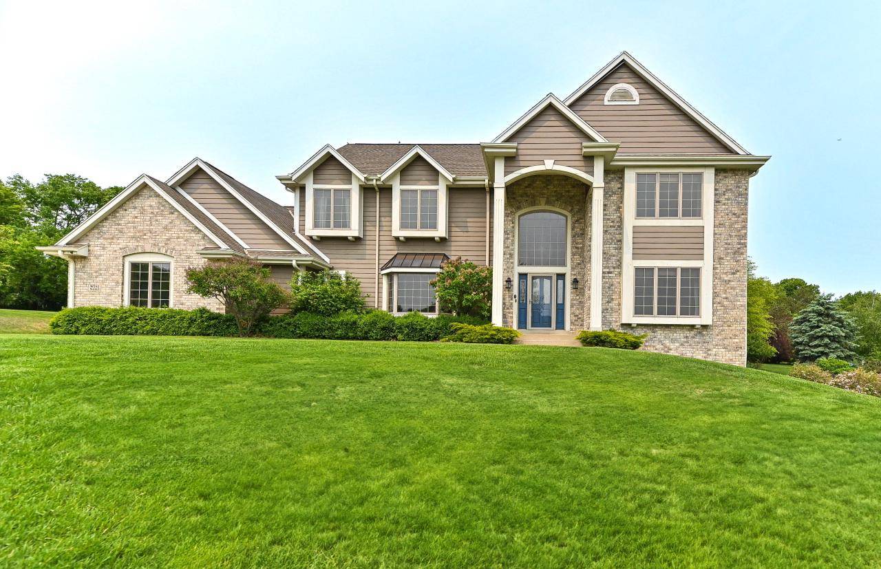 Pewaukee, WI 53072,W292N4163 Prairie Wind CIRCLE S