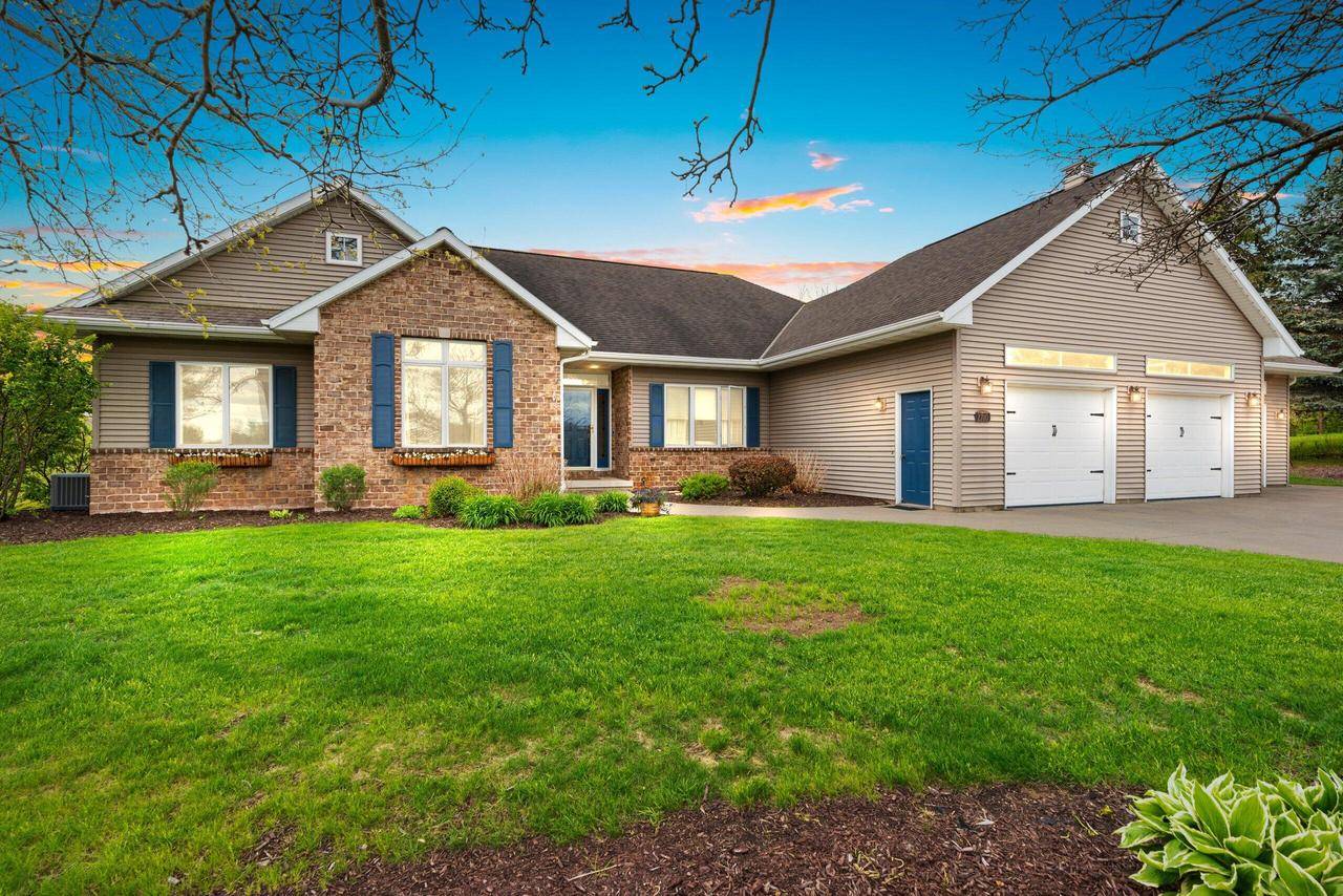 Manitowoc, WI 54220,2710 Trillium COURT