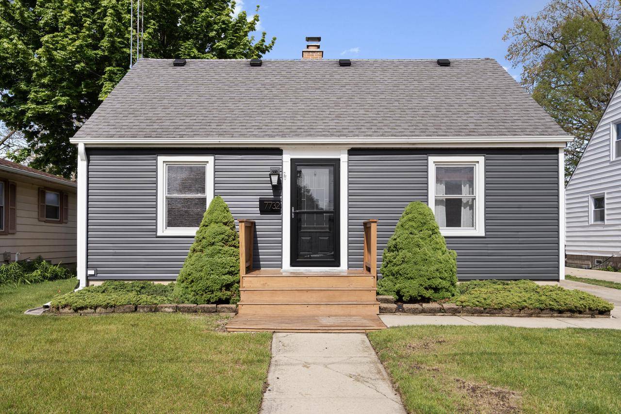 Kenosha, WI 53143,7732 10th AVENUE