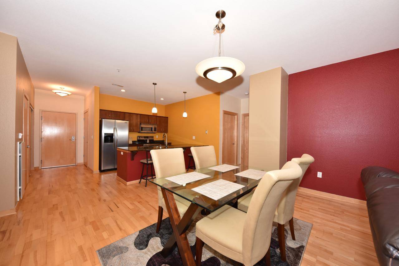 Milwaukee, WI 53202,601 E Ogden AVENUE #411