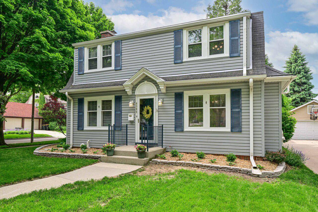 Wauwatosa, WI 53213,6305 W Wisconsin AVENUE